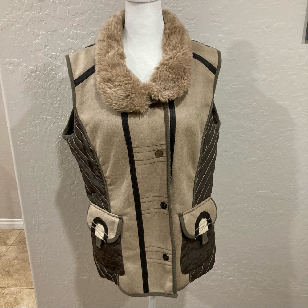 Regent and Company Beige and Brown Vest Size L